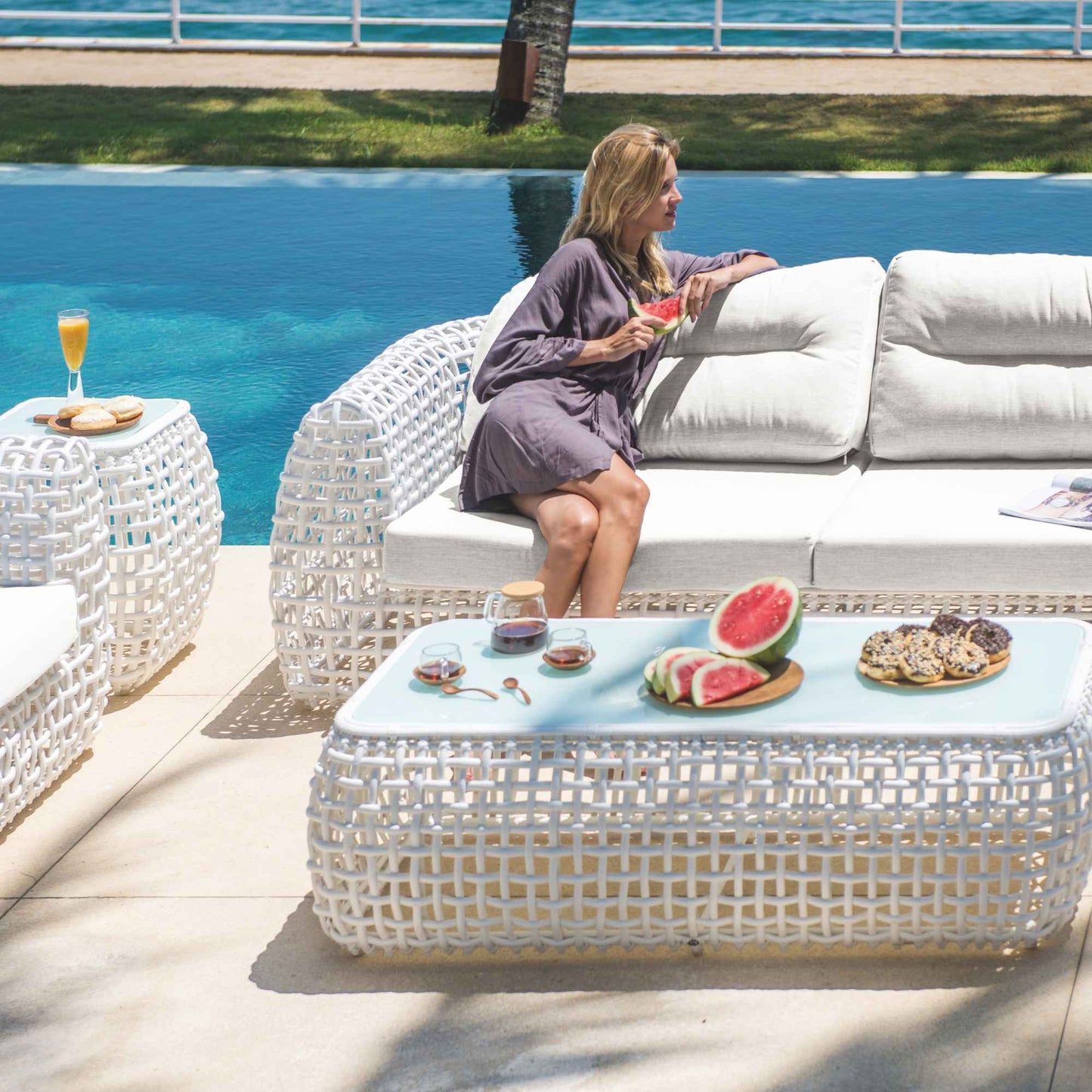 Dynasty 5-Piece Outdoor Seating Set with Sunbrella Cushion (White Mushroom)
