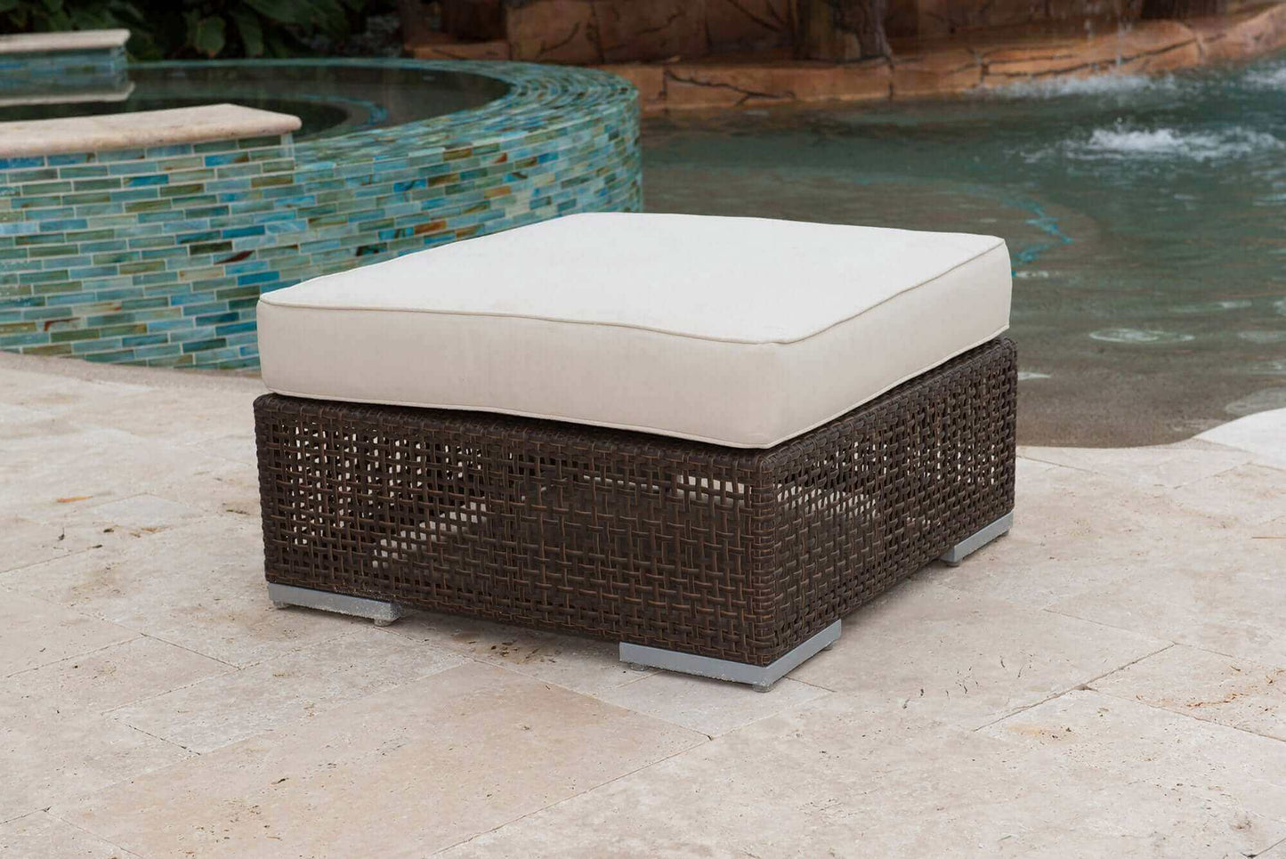 Outdoor ottoman made from anodized aluminum frame woven with Rehau Java Brown fiber