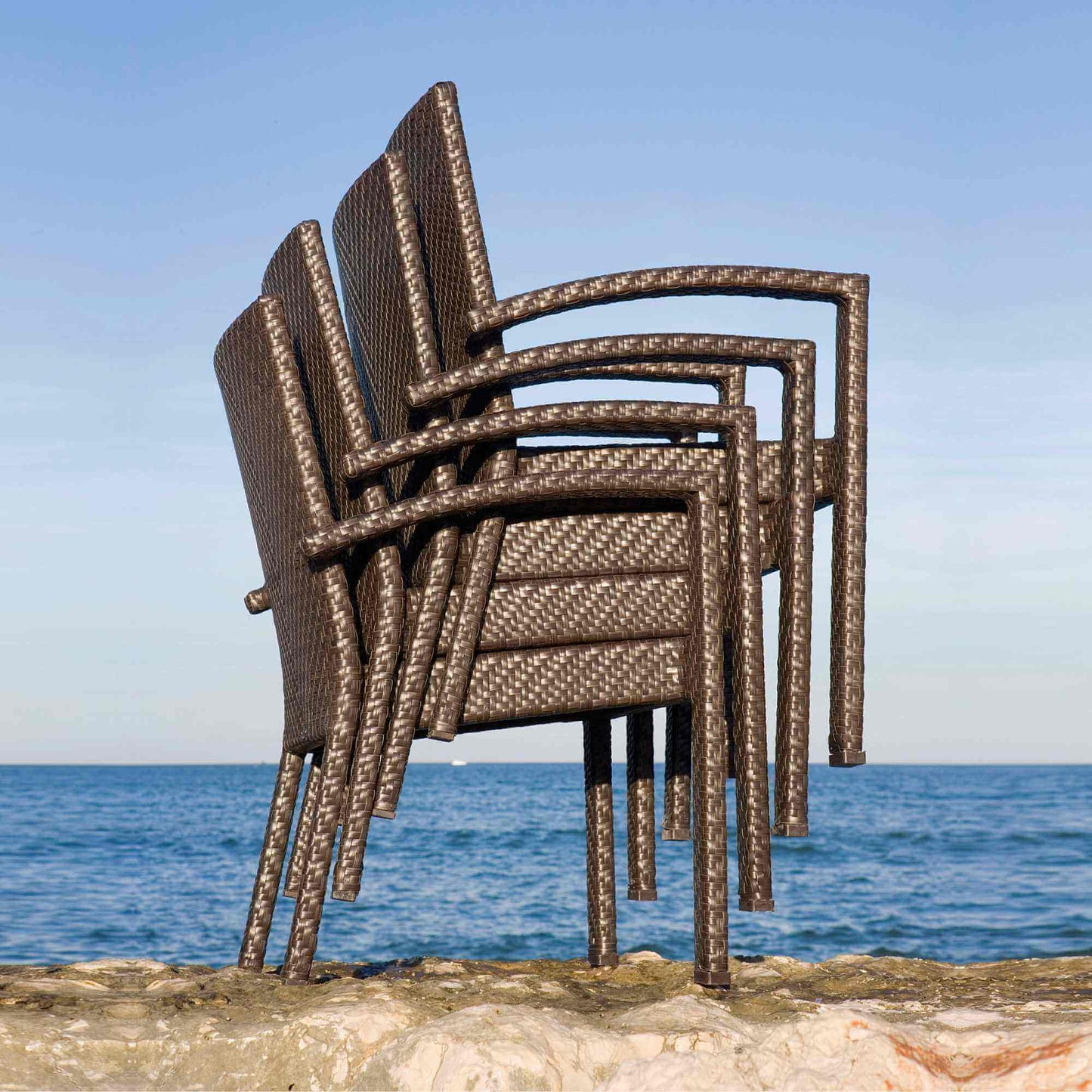 Outdoor stackable dining arm chair