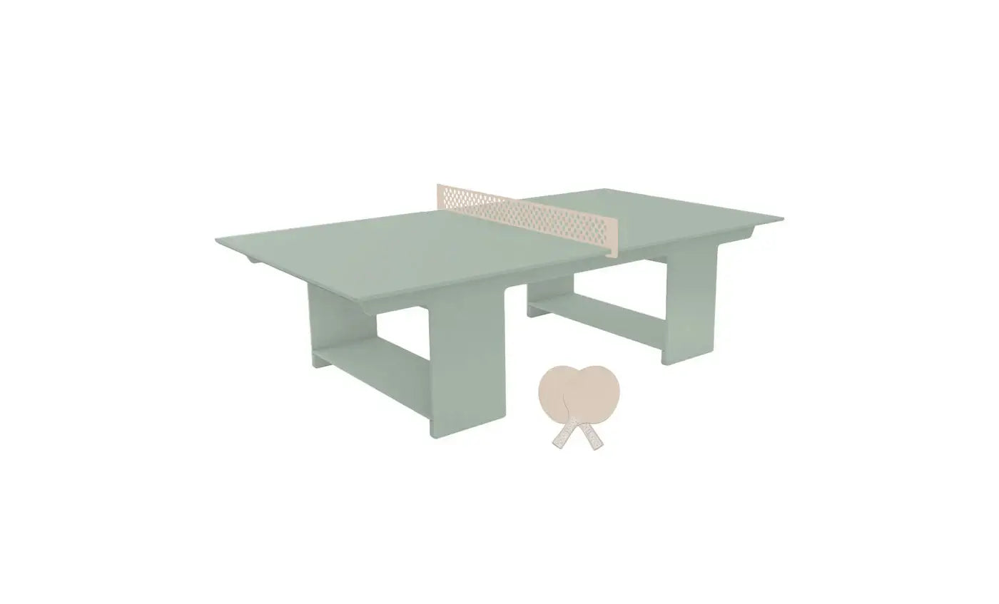 Perfect for your backyard, deck, or patio, this premium table tennis set comes complete with a durable net, two paddles, and four balls, so you can start playing the moment it’s set up.
