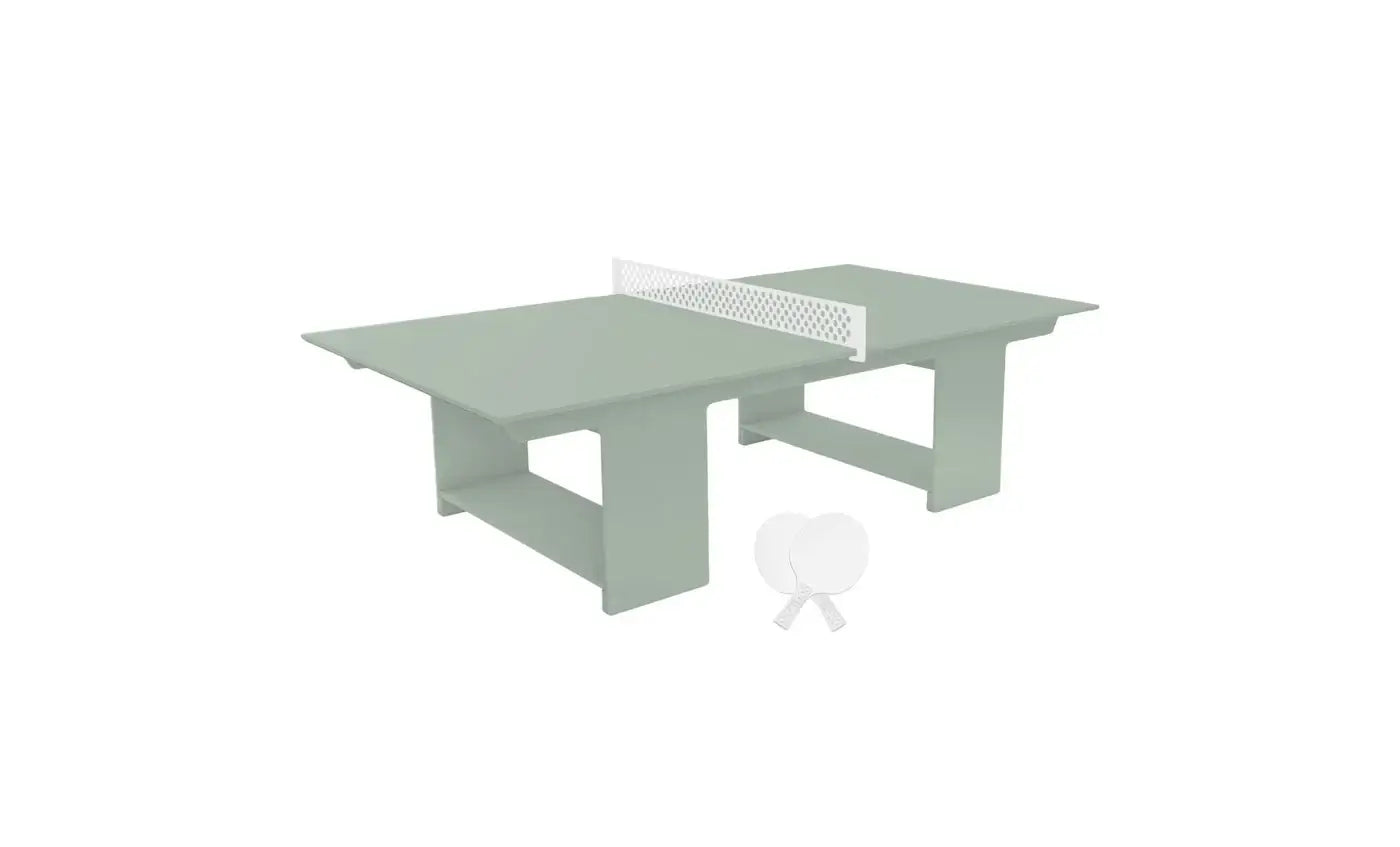 Perfect for your backyard, deck, or patio, this premium table tennis set comes complete with a durable net, two paddles, and four balls, so you can start playing the moment it’s set up.