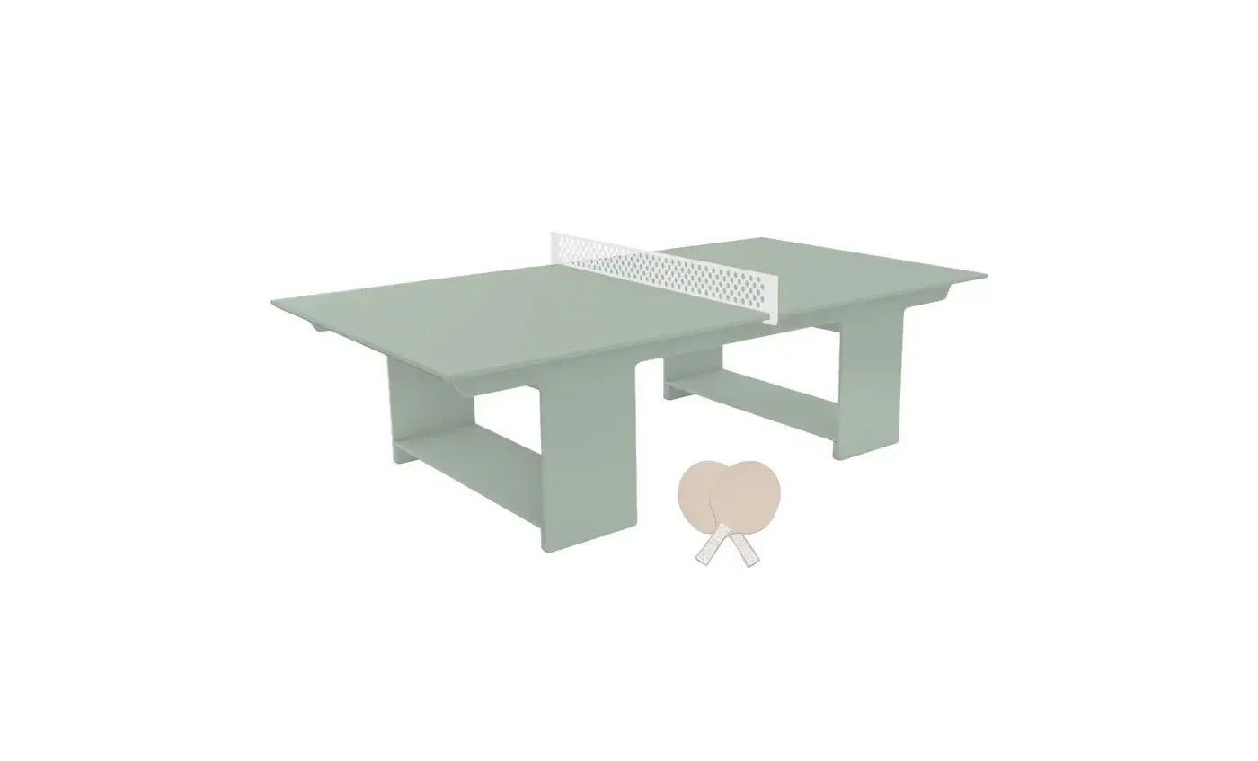 Perfect for your backyard, deck, or patio, this premium table tennis set comes complete with a durable net, two paddles, and four balls, so you can start playing the moment it’s set up.