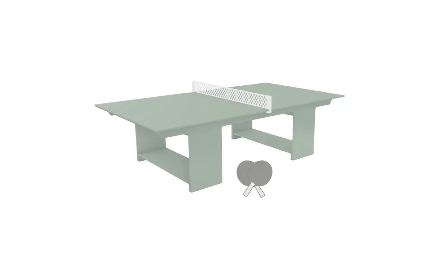 Perfect for your backyard, deck, or patio, this premium table tennis set comes complete with a durable net, two paddles, and four balls, so you can start playing the moment it’s set up.