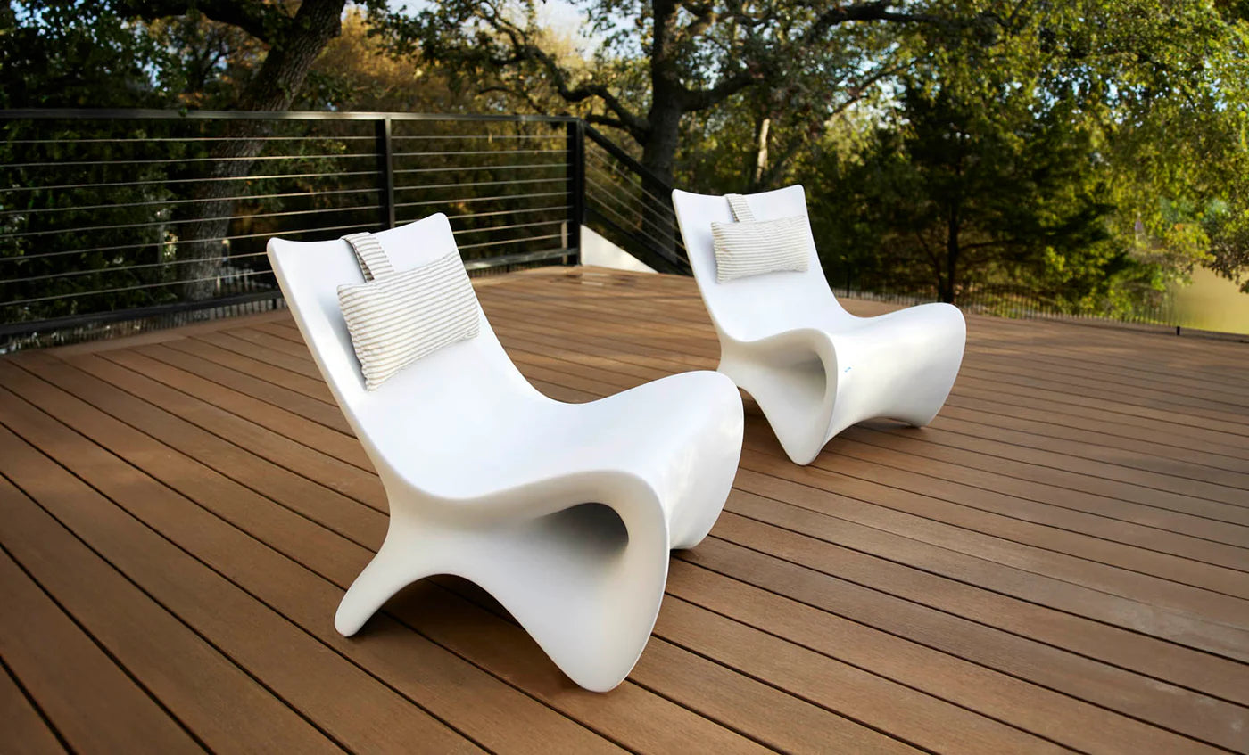 Ledge Lounger Autograph Chair