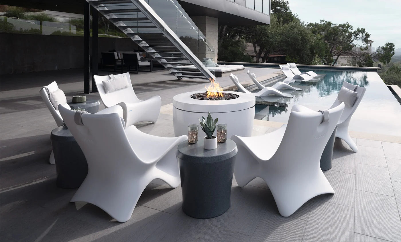 Ledge Lounger Autograph Chair