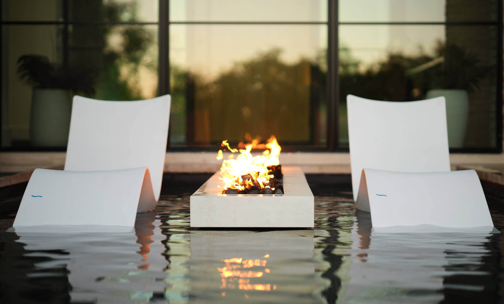 Ledge Lounger Autograph Chaise is designed for use on your pool’s tanning ledge, baja shelf, or sun shelf with water depths of 0-9 inches, this chaise blends architectural elegance with cutting-edge ergonomics, offering best-in-class lumbar, head, and nec