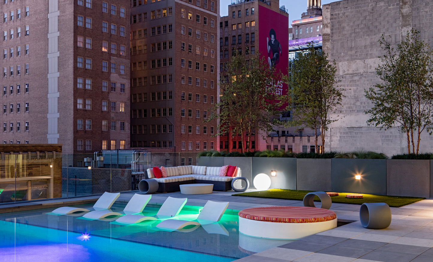 Ledge Lounger Signature Chaise