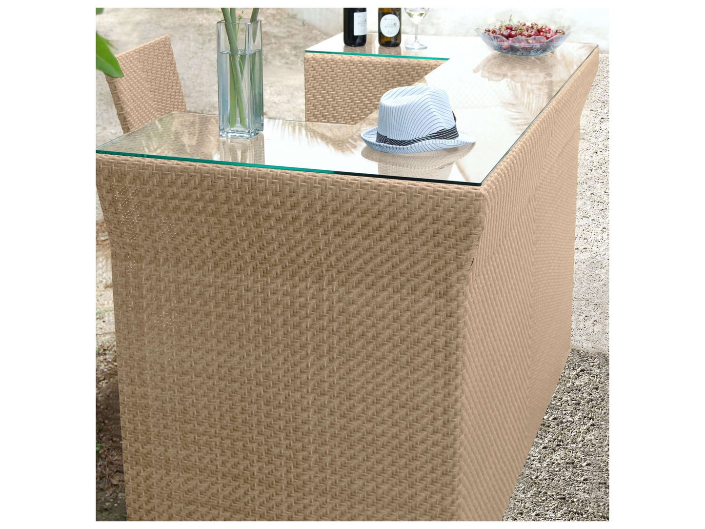 Panama Jack outdoor bar includes tempered glass that's crafted with aluminum frames and commercial quality fiber weaving