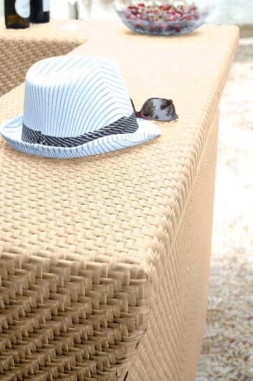 Panama Jack outdoor bar includes tempered glass that's crafted with aluminum frames and commercial quality fiber weaving