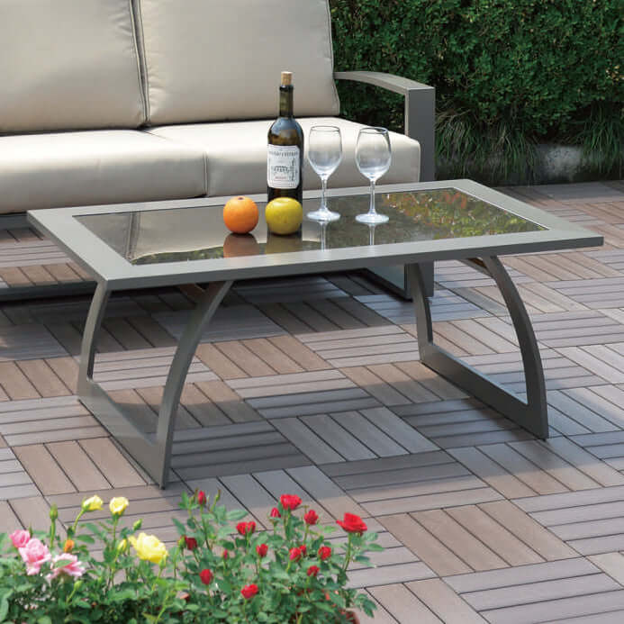 Outdoor coffee table made with powder-coated aluminum frames