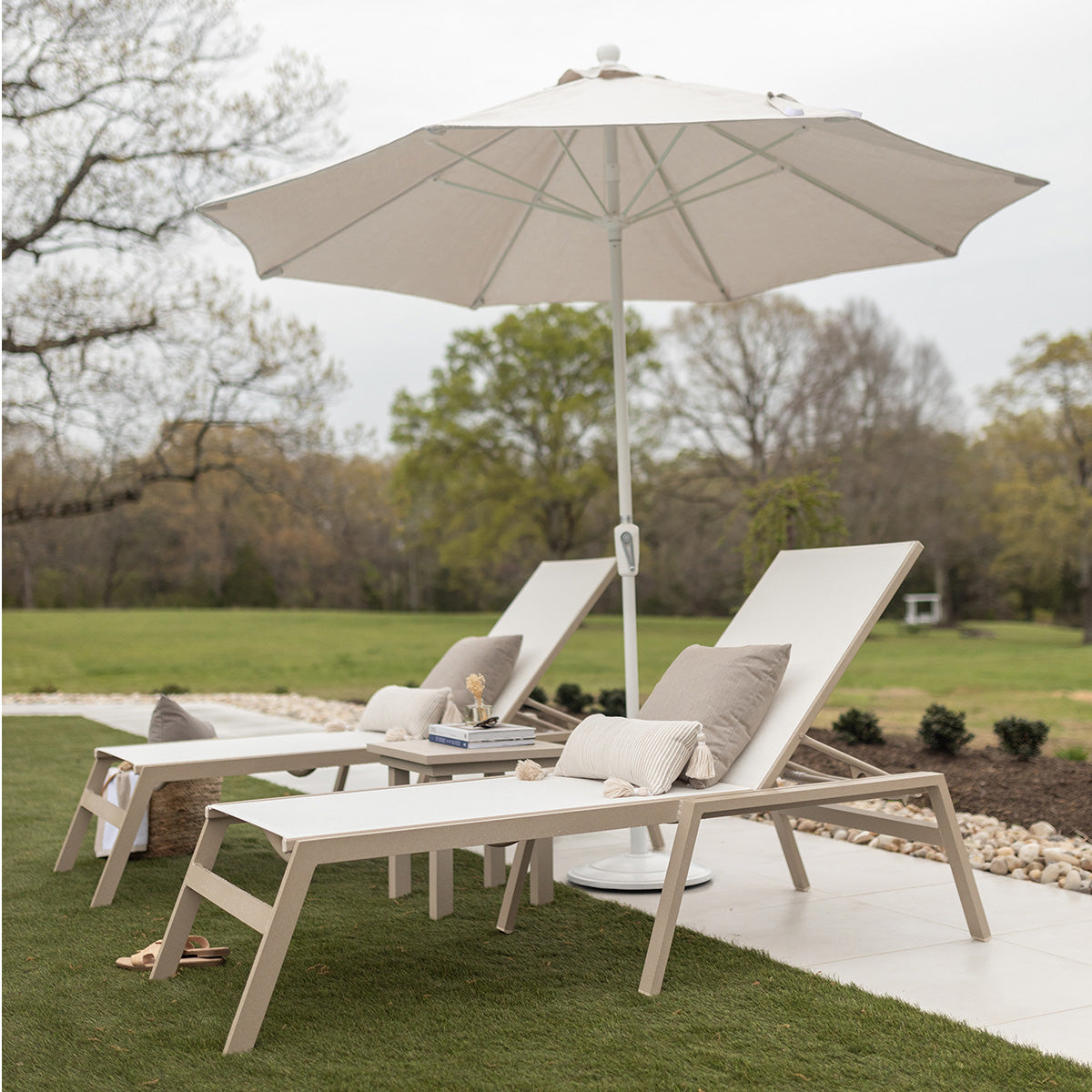Berlin Gardens Vida Standard Sling Chaise Armless Lounge view 2