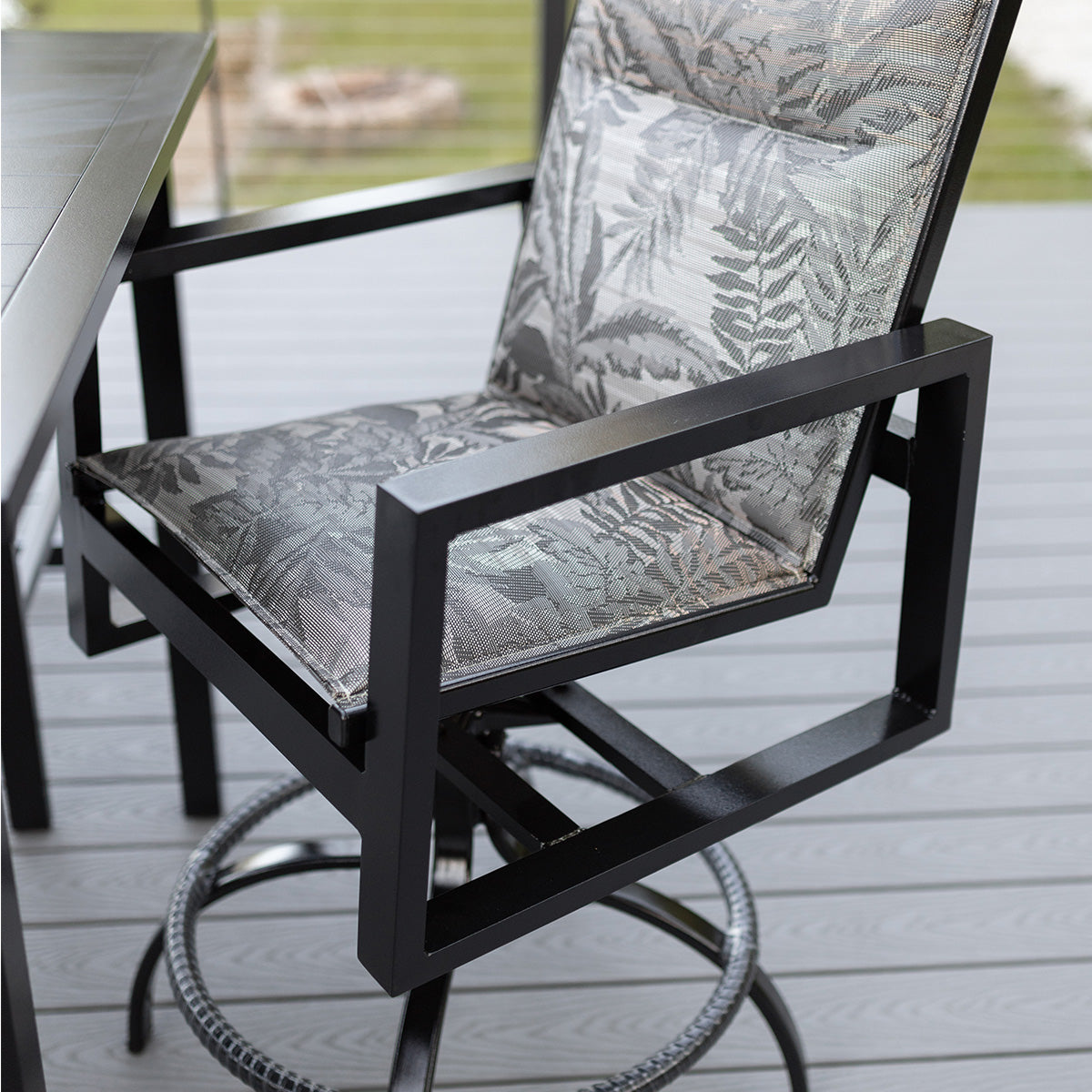 Berlin Gardens Vida Standard Sling Swivel Bar Chair view 3