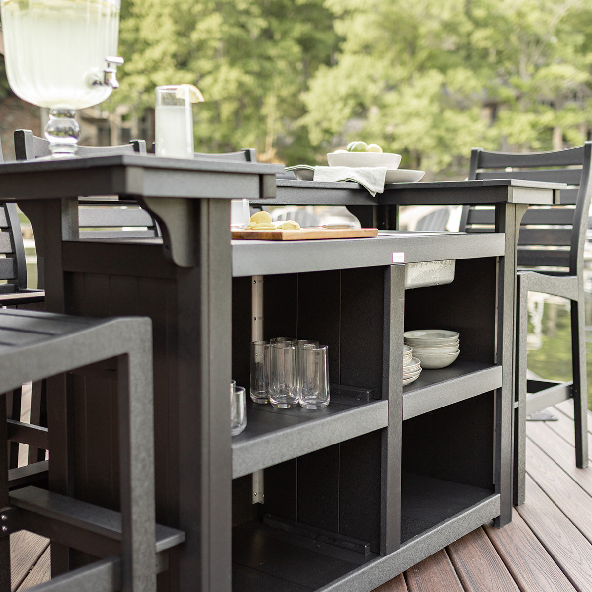 Berlin Gardens Outdoor Island lifestyle 2