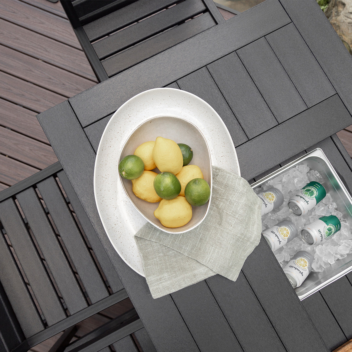 Berlin Gardens Outdoor Island lifestyle 3