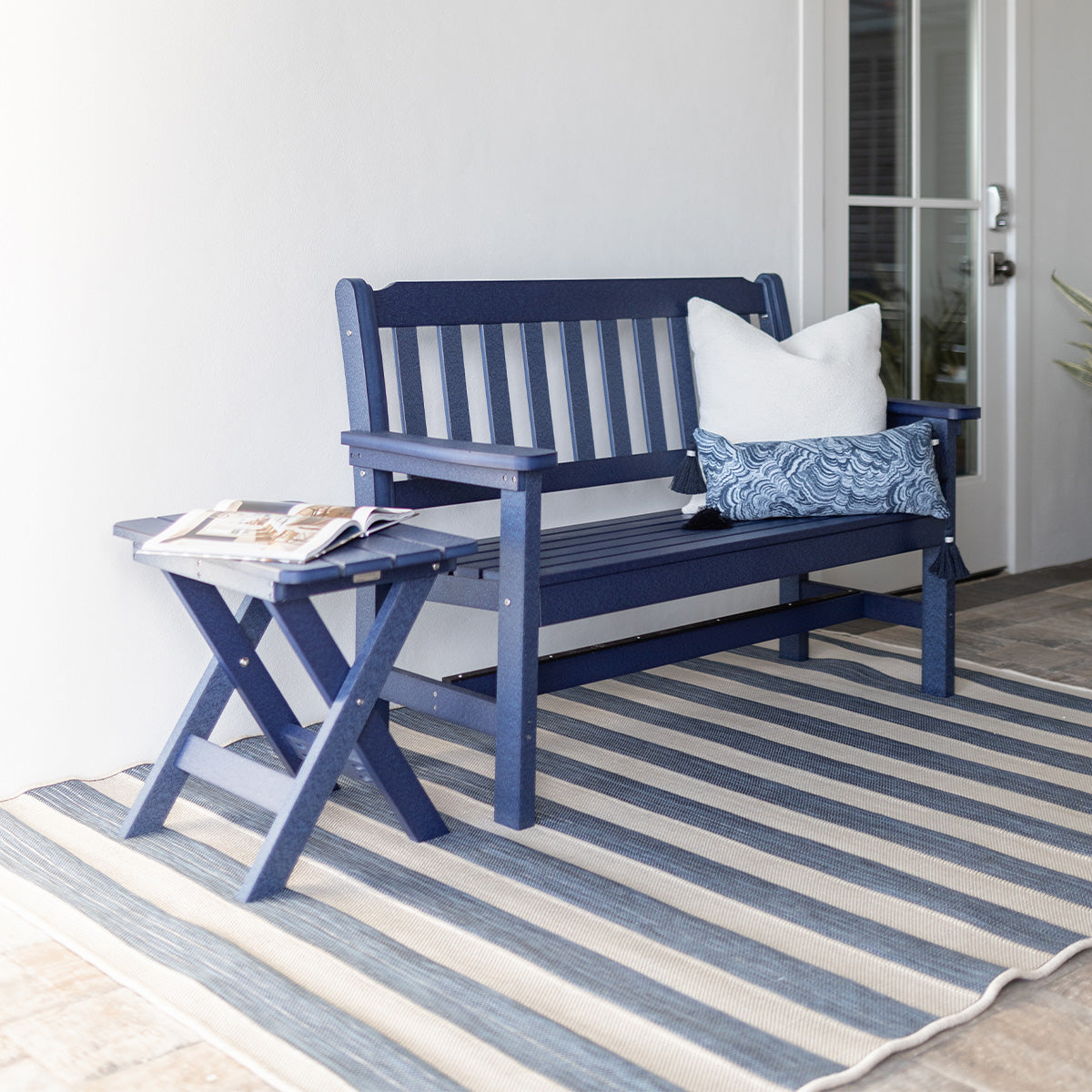 Berlin Gardens Garden Bench lifestyle 1