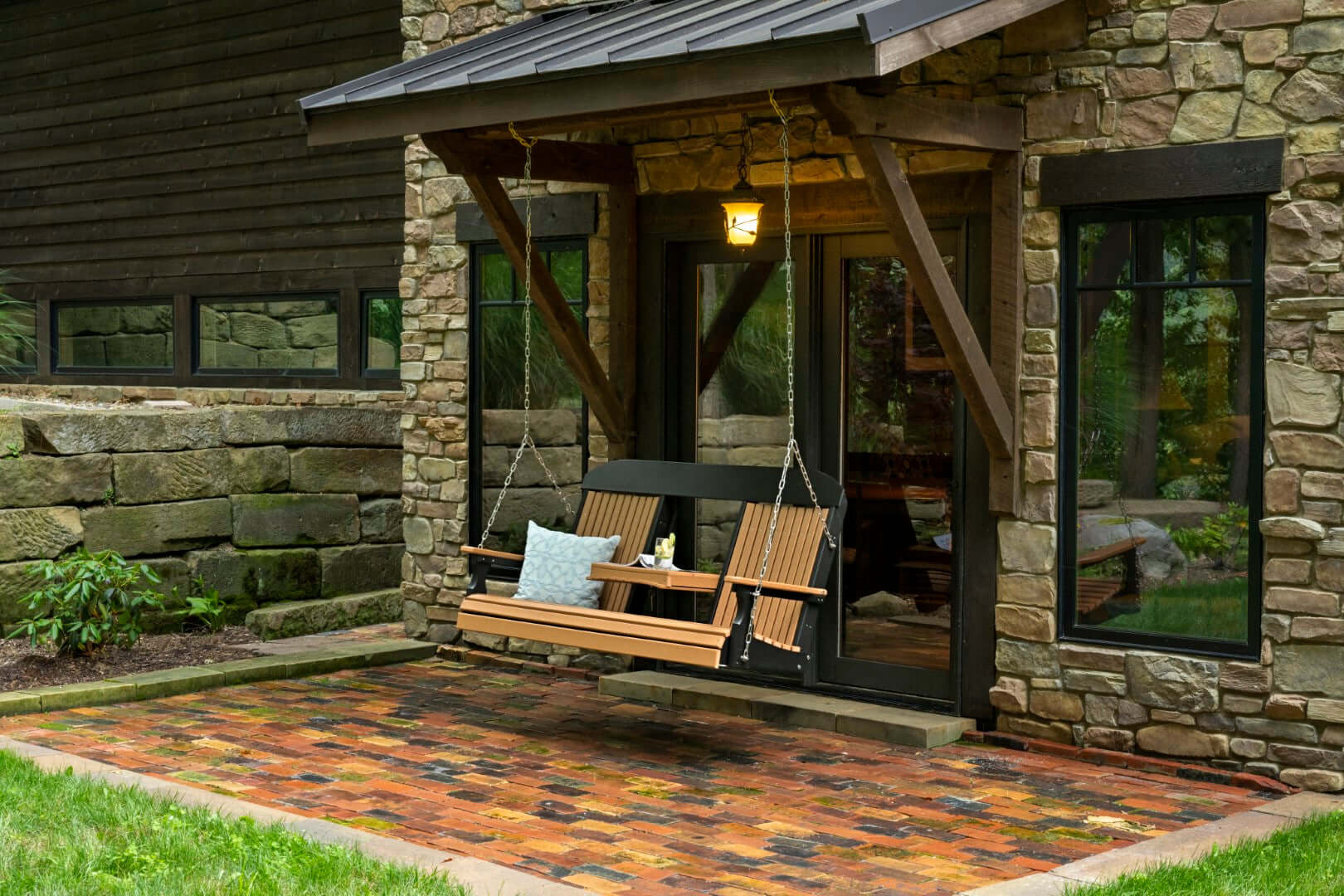 LuxCraft 5' Classic Swing
