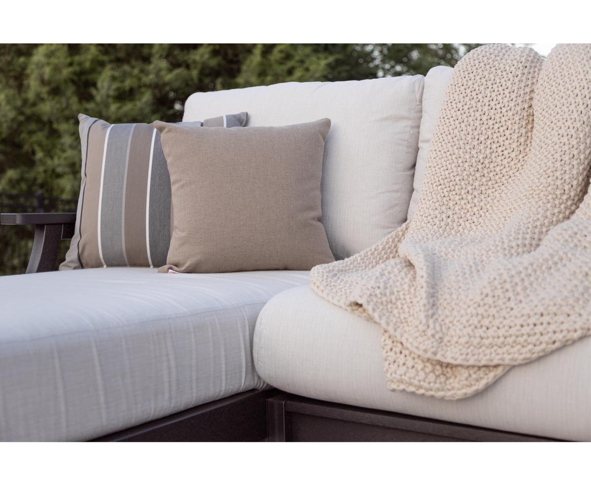 Berlin Gardens Classic Terrace Chaise Lounge lifestyle 1