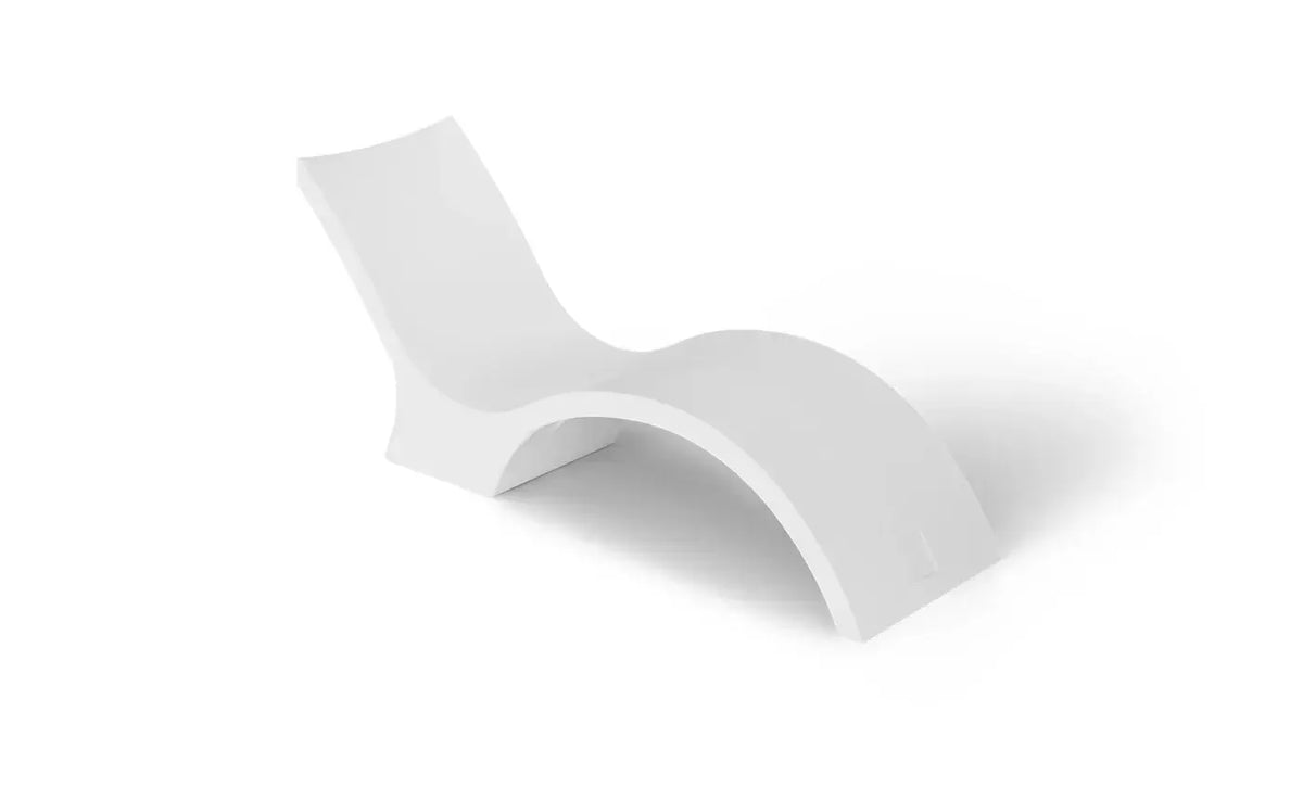 Indulge in unparalleled poolside luxury with the Ledge Lounger Signature Chaise Deep