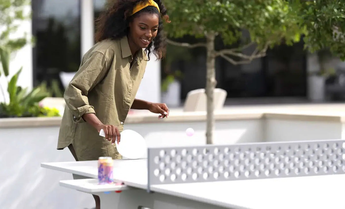 Perfect for your backyard, deck, or patio, this premium table tennis set comes complete with a durable net, two paddles, and four balls, so you can start playing the moment it’s set up.