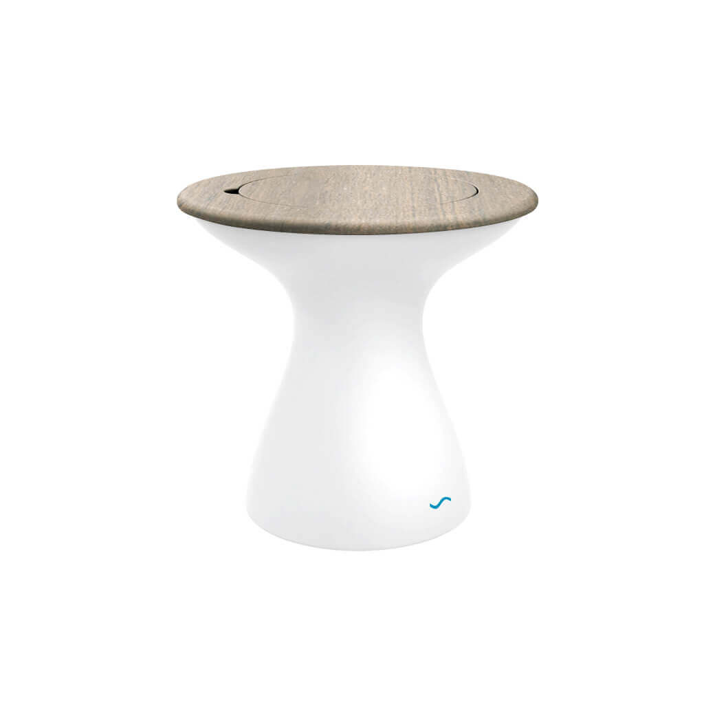 Its integrated ice bin holds up to 12 cans of your favorite beverages, keeping them chilled and ready, while also offering wet and dry storage for poolside essentials like sunscreen or phones, all protected by a sturdy, splash-resistant lid.