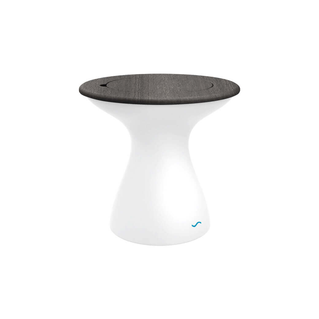 Its integrated ice bin holds up to 12 cans of your favorite beverages, keeping them chilled and ready, while also offering wet and dry storage for poolside essentials like sunscreen or phones, all protected by a sturdy, splash-resistant lid.