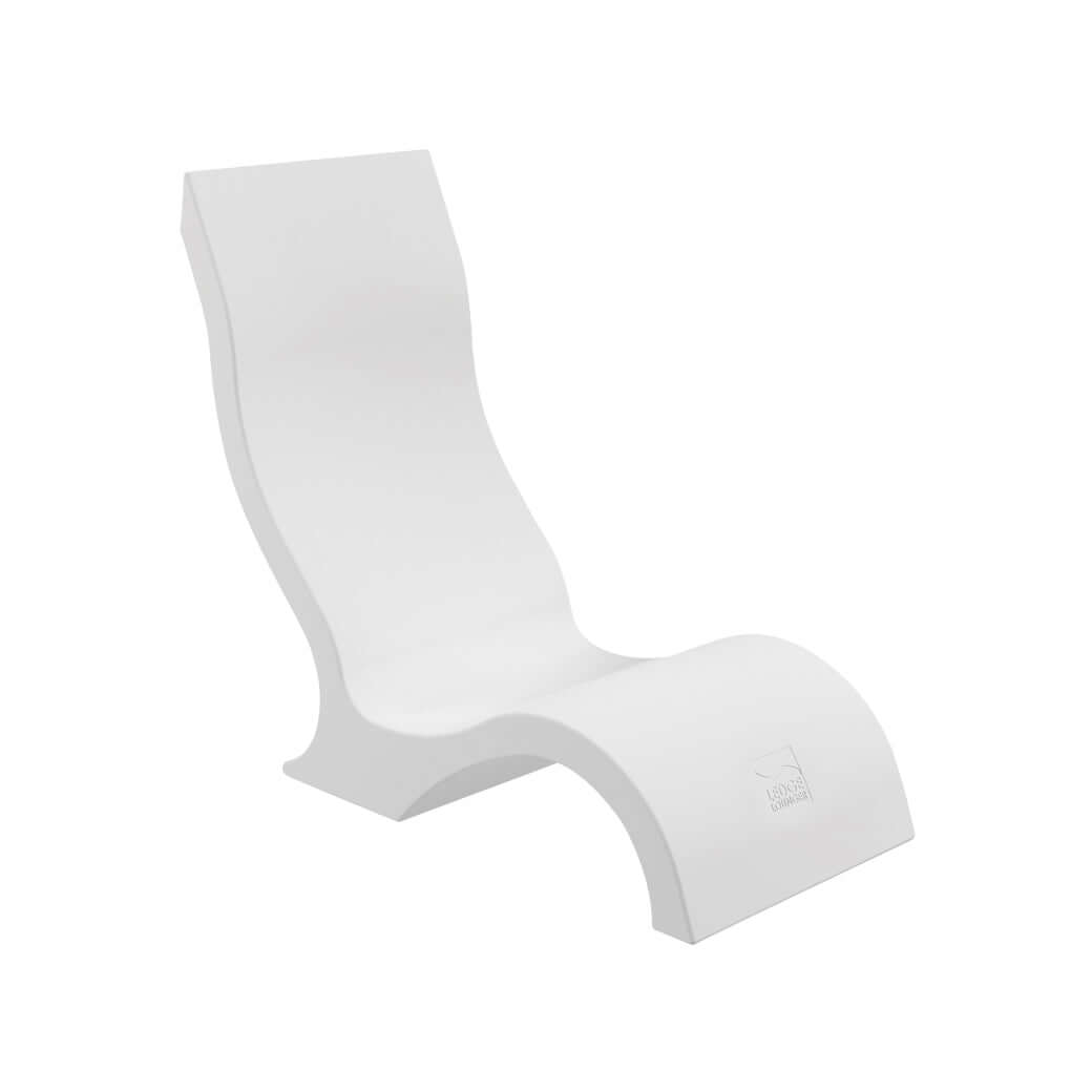 Ledge Lounger Signature Chair is designed for easy setup on your pool’s tanning ledge, sun shelf, or any flat surface submerged in 0-9 inches of water, this chair transforms your outdoor space into a serene oasis.