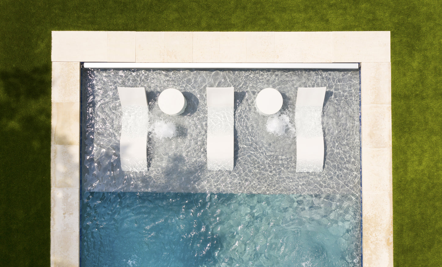 Ledge Lounger Signature Chaise