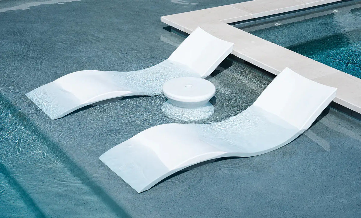 Signature Chaise and Side Table In-Pool 6-Piece Set (view 3)