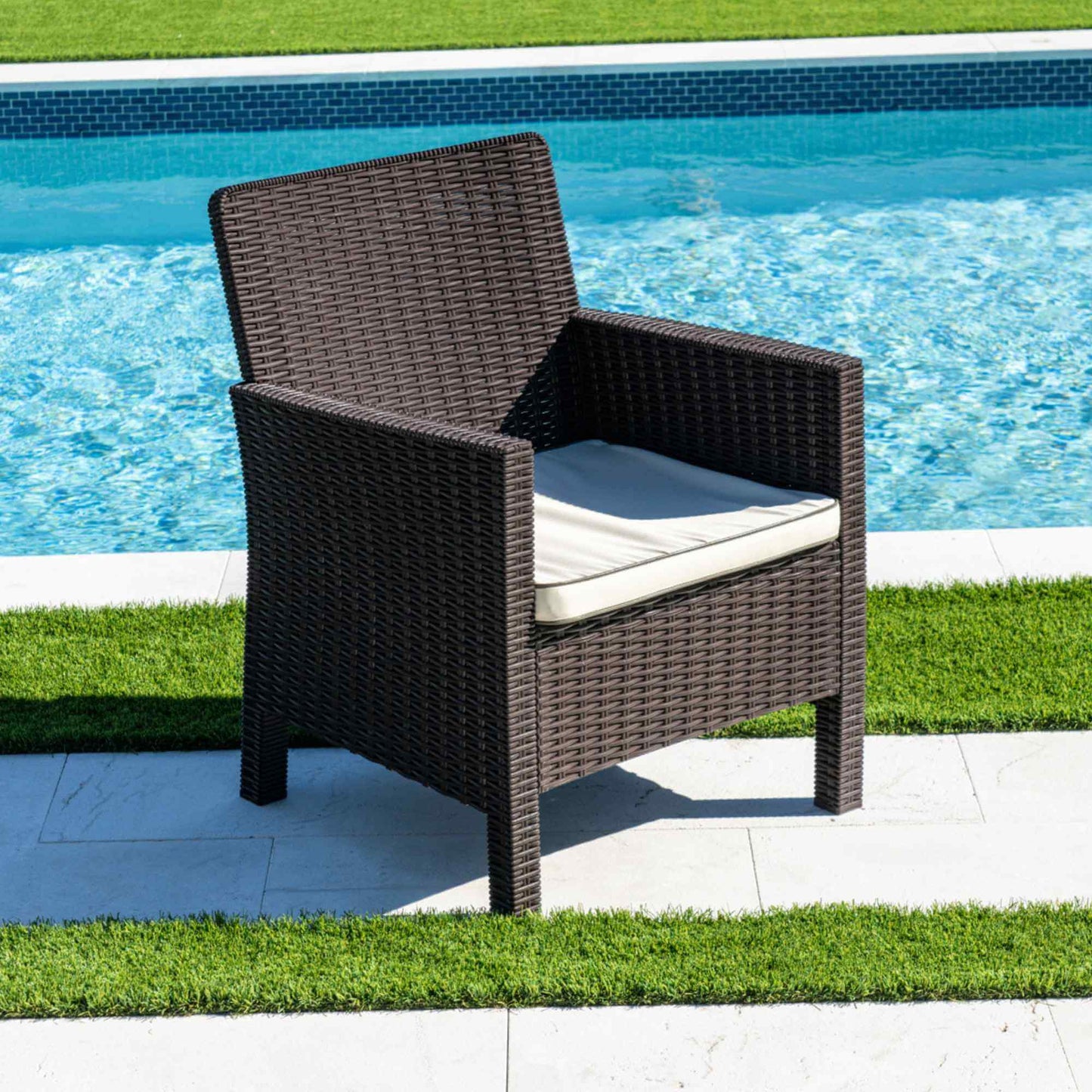 Brown polypropylene plastic lightweight outdoor lounge chairs ideal for patios, gardens and balconies