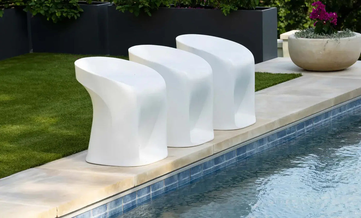 Ledge Lounger Signature Barstool Counter Height is designed for versatility, this bar-height barstool is perfect for swim-up bars, poolside socializing, or deck setups, allowing you to create a vibrant and inviting atmosphere.